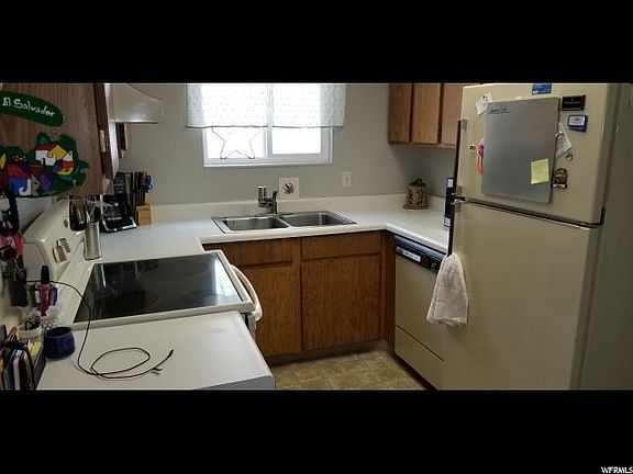 4th image of 989 E Creekhill Ln