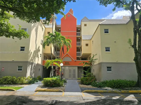 8343 Lake Dr APT 107, Doral, FL 33166