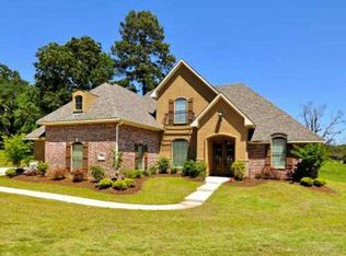 23 Golf Club Dr, Haughton, LA 71037