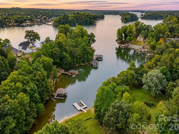 1150 Whispering Winds Dr, Catawba, NC 28609