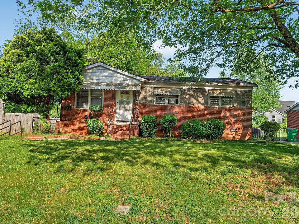 1st image of 2308 Crestview Dr