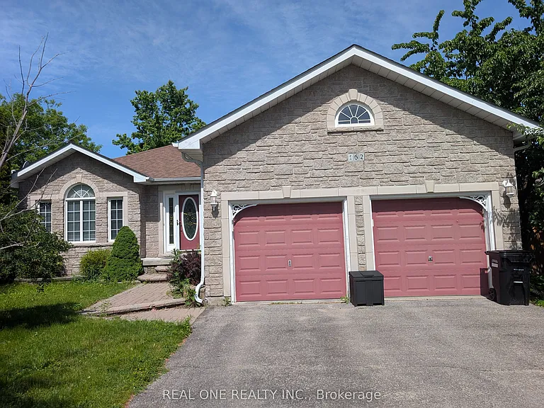 162 Golden Meadow Rd N — Photo 1