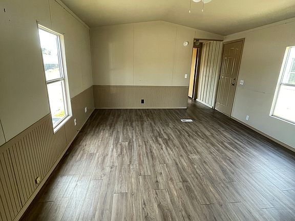 4th image of 31361 Wisteria Rd