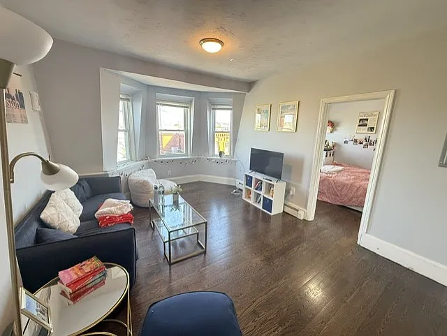 2 bed, 850 sqft, $2,600 — Photo 3