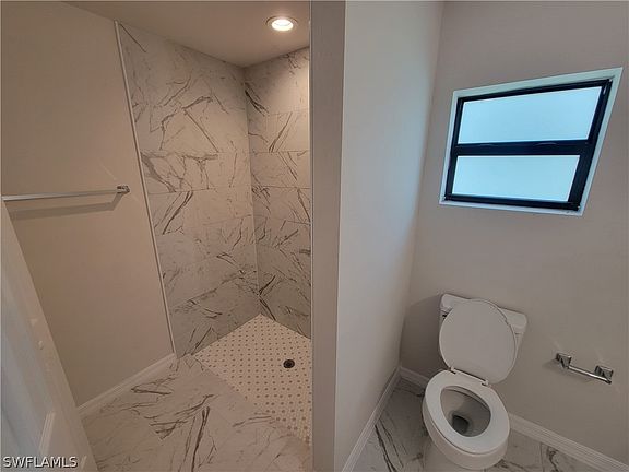 2nd image of 1106 NE 11th Terrace Cpe