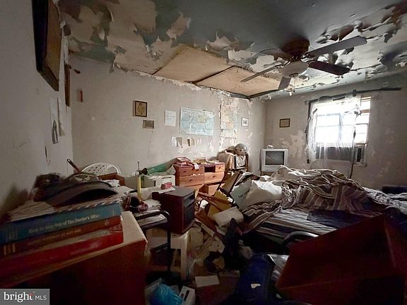 5th image of 4909 Pembridge Ave