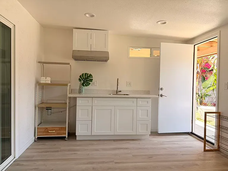 4786 Romola Ave — Photo 2