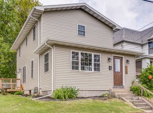 411 E 6th St, Dixon, IL 61021