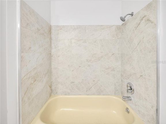 3rd image of 3227 Arrowhead Ln