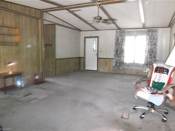 4th image of 8250 Penny Dr