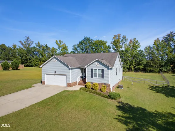 122 Fox Chase Ln, Smithfield, NC 27577