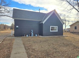 90 South St, Akron, IA 51001