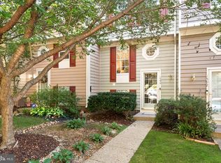 1594 Woodcrest Dr, Reston, VA 20194