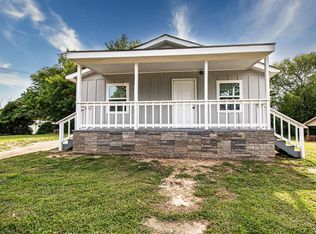 832 Lincoln Dr, Camden, AR 71701