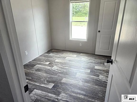 2nd image of 232 Chief Ln
