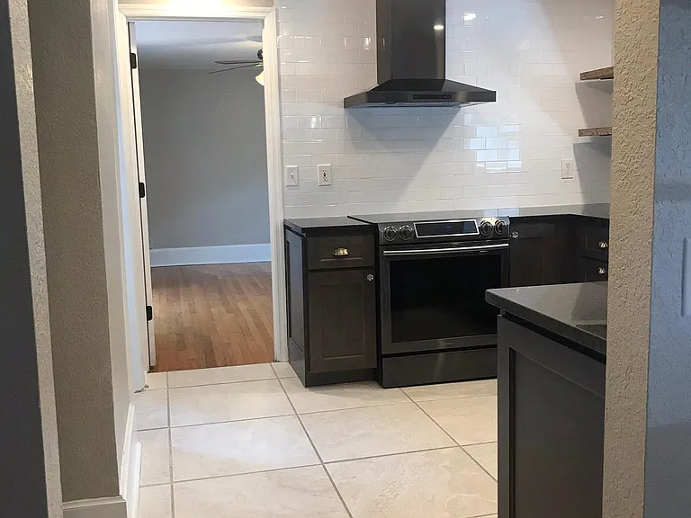 1150 Crescent Lake Dr — Photo 7