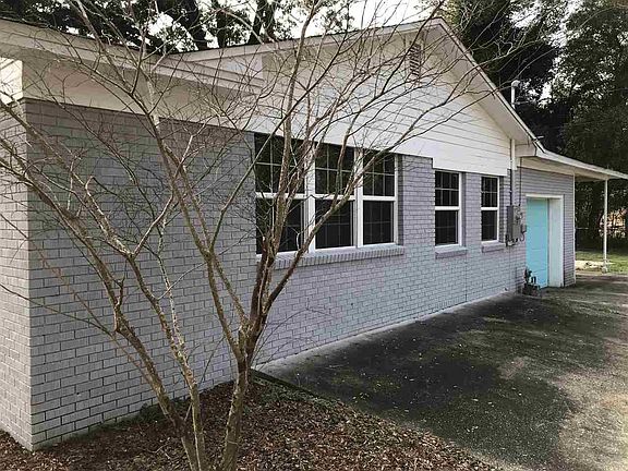 4th image of 5811 Linda St
