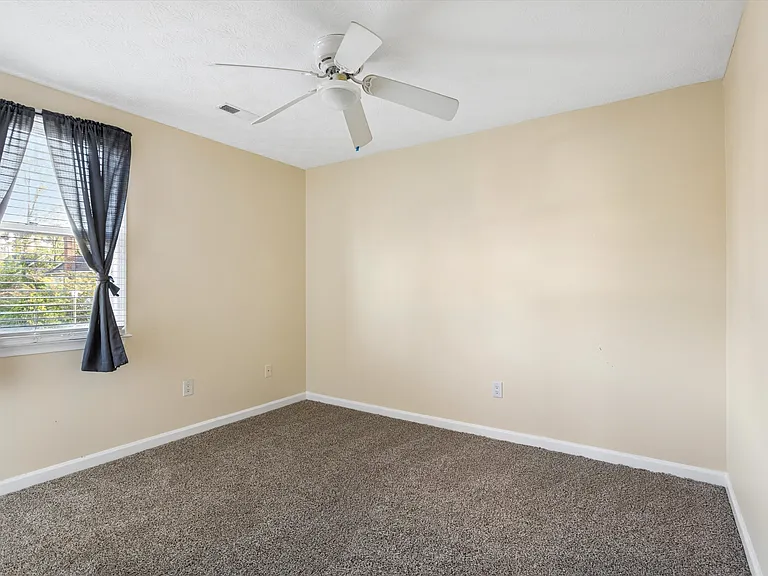 13 Estate Dr — Photo 22