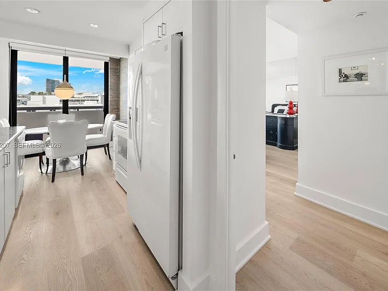 2555 Collins Ave #2014 — Photo 37