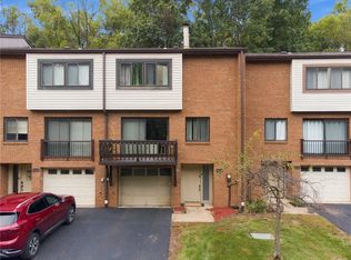304 Springwater Ct, Coraopolis, PA 15108