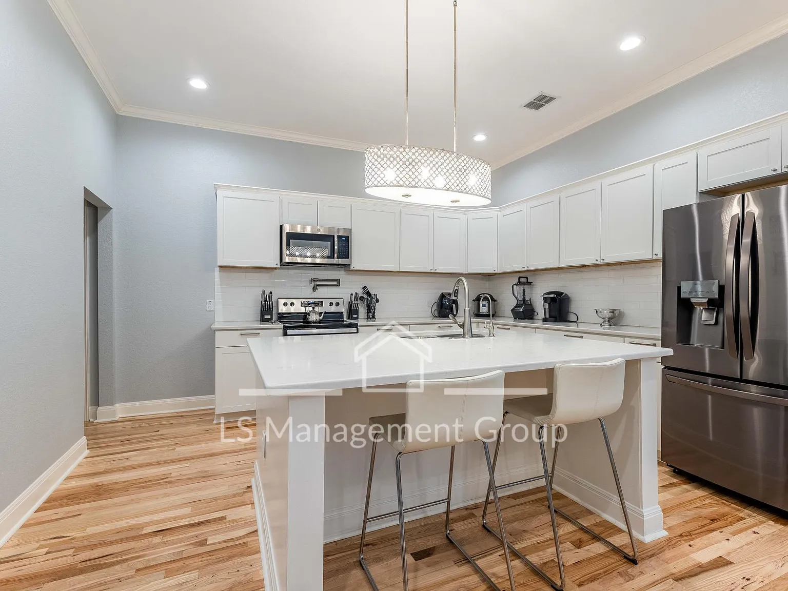 3 bed, 1670 sqft, $1,745 — Photo 2