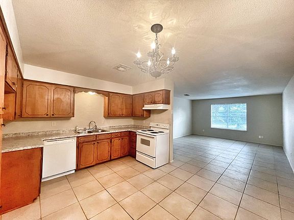 4th image of 1792 Kuehler Ave