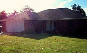 1st image of 106 Lakewood Cir