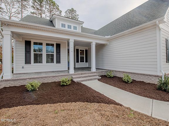 2nd image of 1618 Amberwood Drive