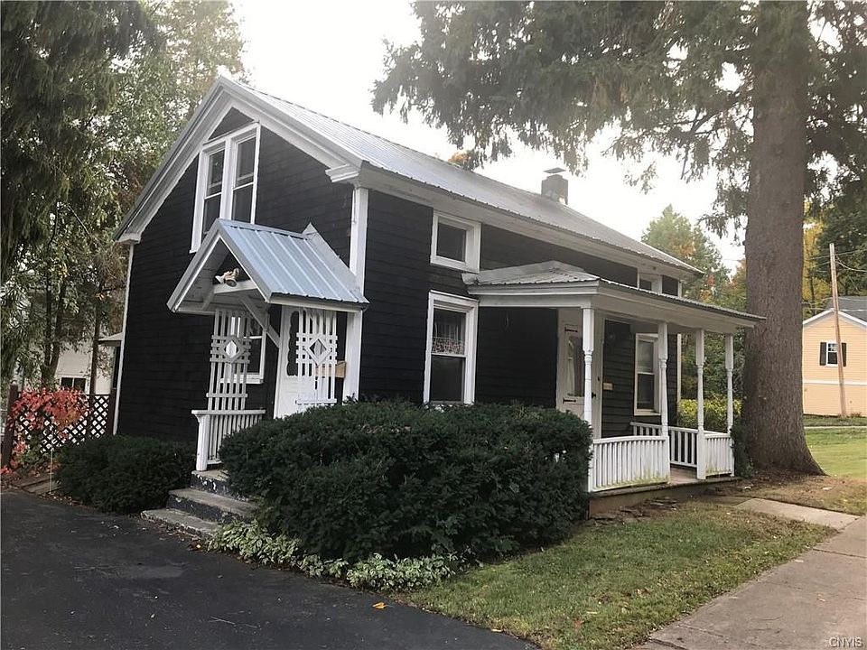 1st image of 8 Corwin St