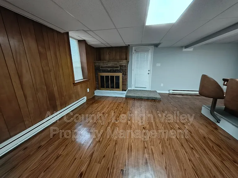 15 N Jerome St — Photo 3