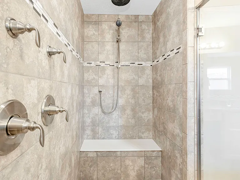 7576 Bullseye Dr — Photo 26