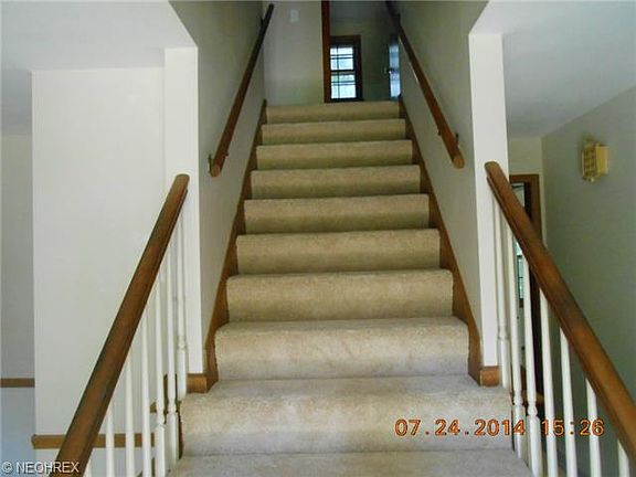 3rd image of 451 Arbor Cir
