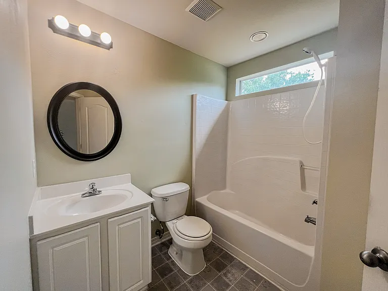 122 Peoria Blvd — Photo 10
