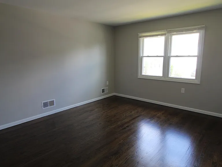 91 Cloverdale Rd #2 — Photo 12