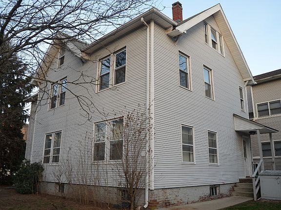 3rd image of 1012B Whalley Ave