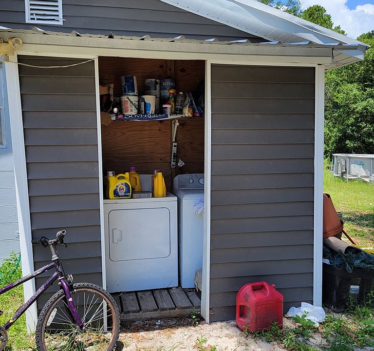 2nd image of 512 NW Avenue F