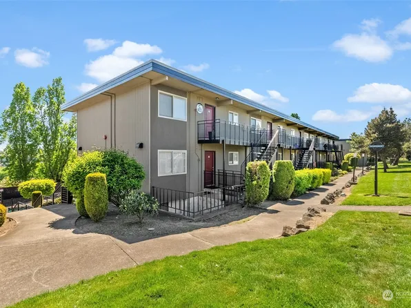 1102 S 27th Street #C202, Tacoma, WA 98409