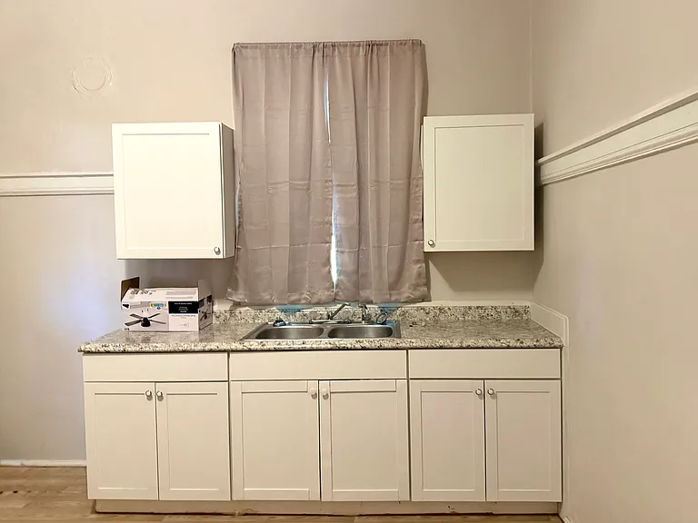 704 Selma Ave — Photo 10