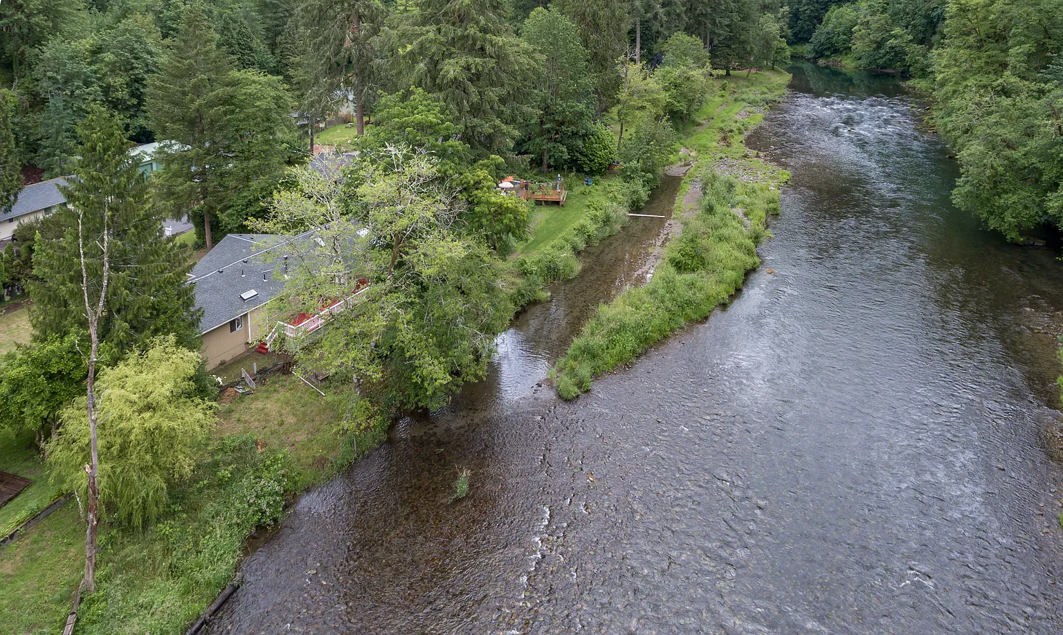 275 Laverne Dr photo 1