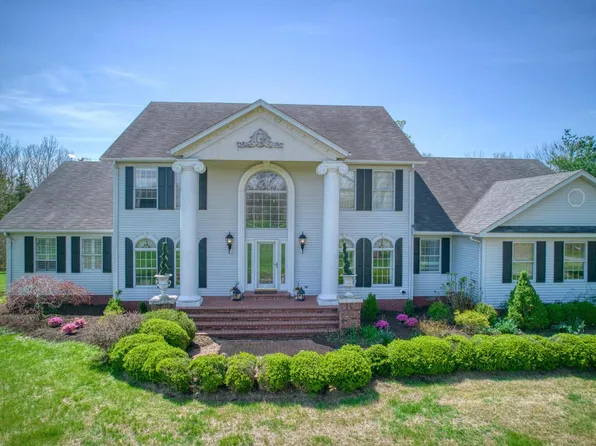 3125 W Striegel Rd, Carbondale, IL 62901