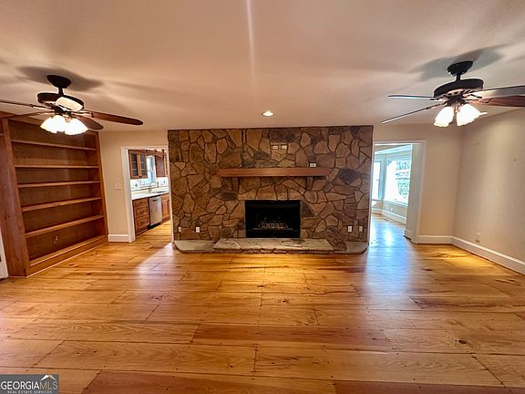 4th image of 8518 Downs Rd