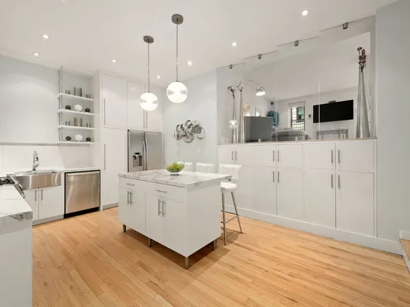 176 Broadway 9F image 2 of 8