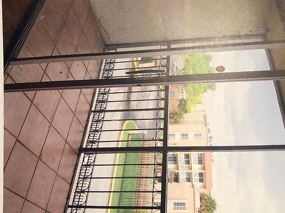 3rd image of 8005 Lake Dr APT 313