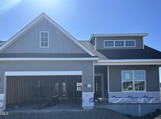 2415 Cross Ridge Rd, Perrysburg, OH 43551