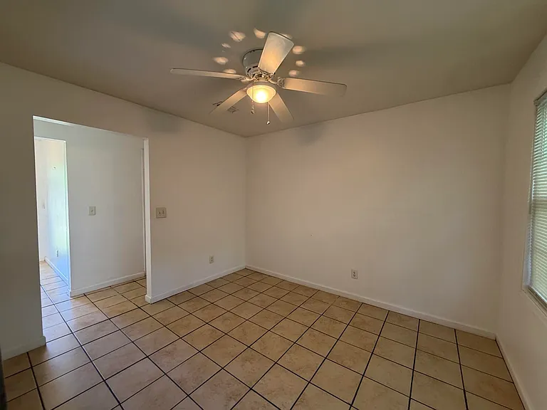 124 Miley Ave — Photo 7