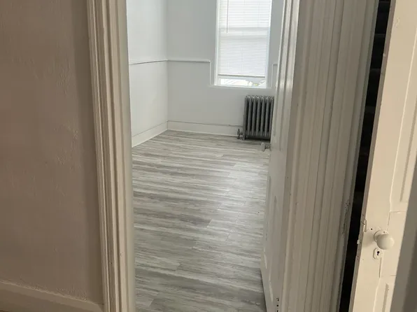 35 Walnut St #2, Pottstown, PA 19464