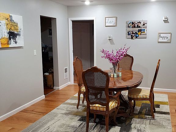 3rd image of 51 Beatrice Ave