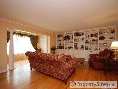 3rd image of 20 Briarcliff Pl