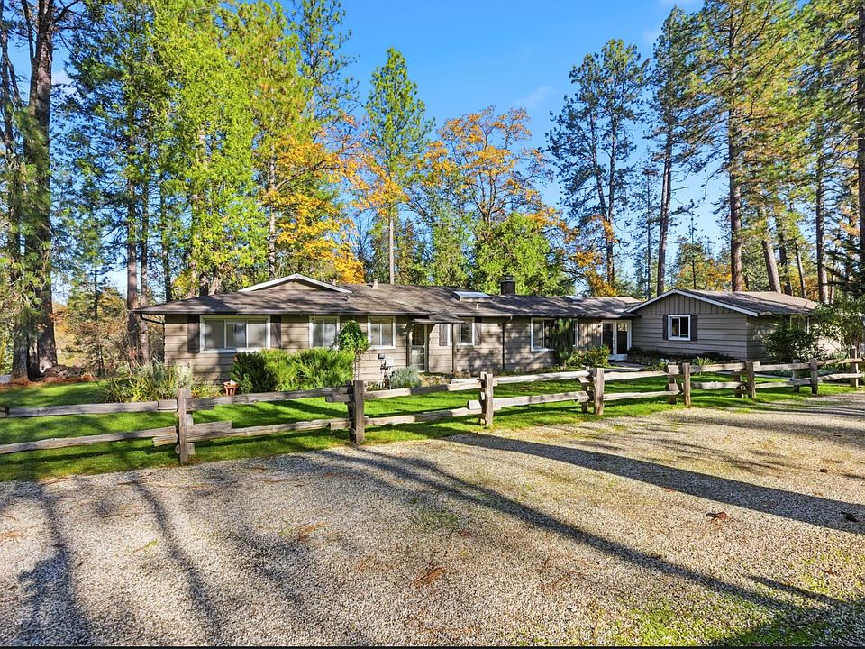 1st image of 945 Acacia Dr