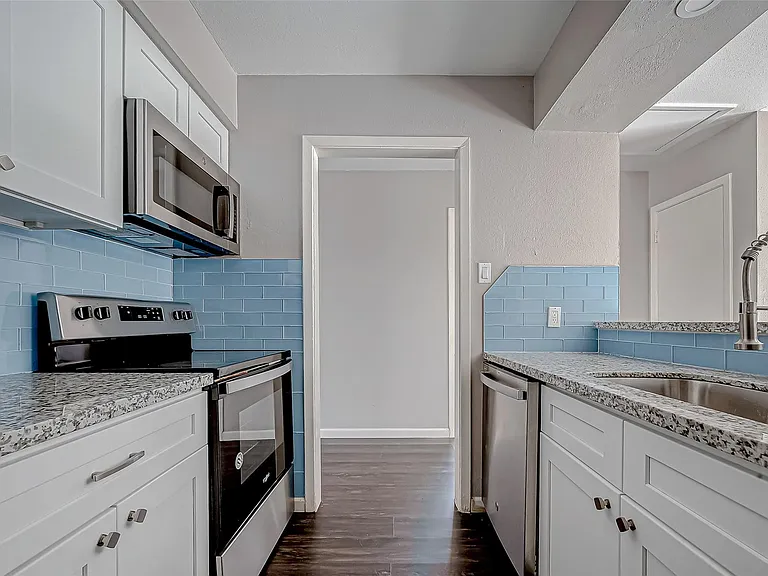 7315 Housman St — Photo 11